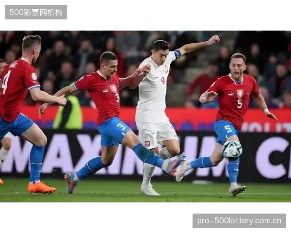 捷克队通过残酷的附加赛晋级，其强大的心理素质与防守韧性将给韩国队带来巨大挑战。